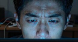 eye strain causes beyond blue light